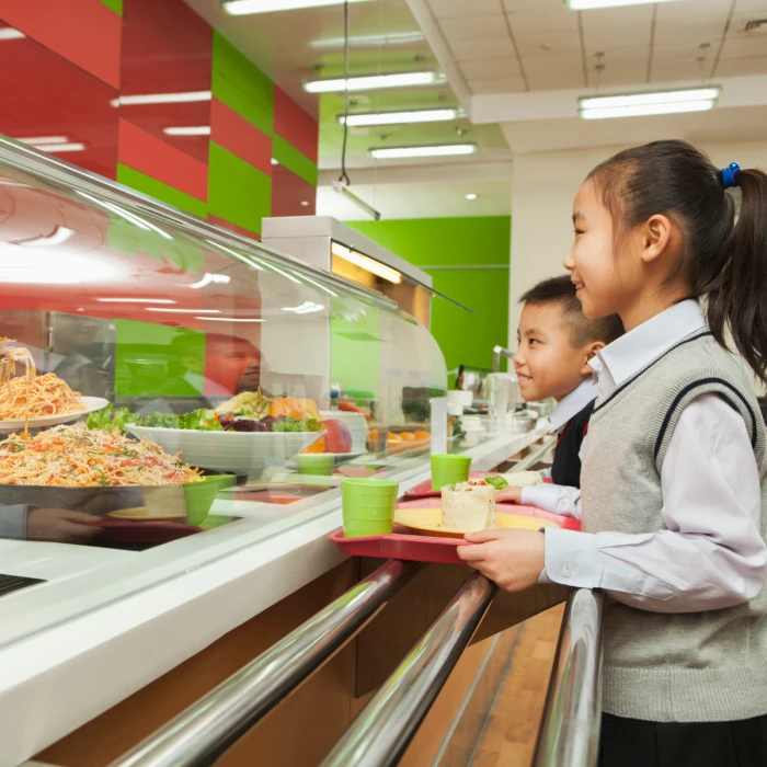 school-lunch-canteen